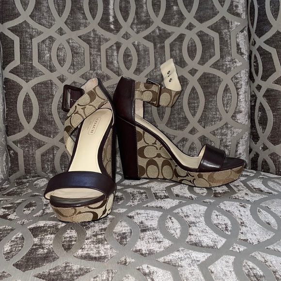 Coach wedge heels size 6 - Picture 1 of 2
